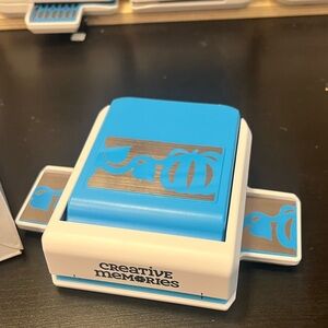 Creative Memories Pumpkin Vine Border Punch